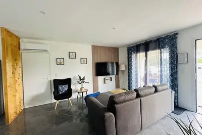 Image de Maison jumelle Elm \nWifi \nPaisible\nIdéal séjour Famille, Amis et travail