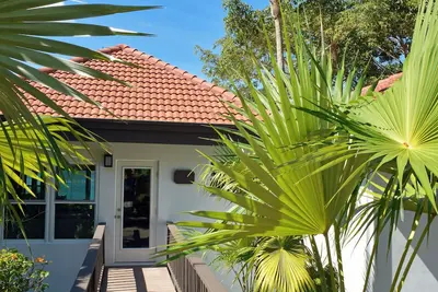 Image de Newly Remodeled 4 Bed/4. 5 Bath Villa with Pool