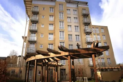 Image de Reading Spacious Two Bedroom Apartment