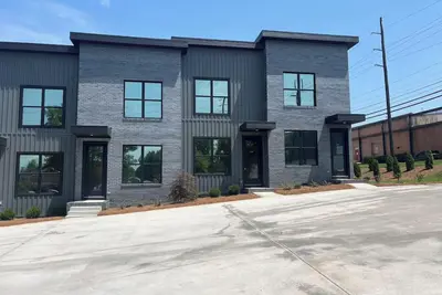 Image de Modern 2 Bedroom Condo steps away from Downtown Dalton