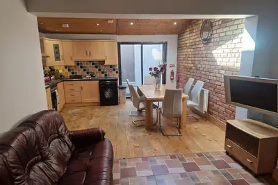 Image de Cosy 5 Bedroom Property near Botanic Avenue - 5-10 Minute Walk from City Centre