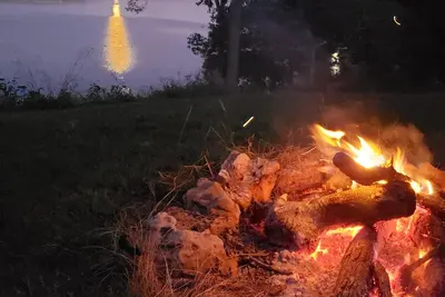 Image de Beautiful view on lake! Enjoy 5bdrm 3 bath with 2 decks firepit and private dock