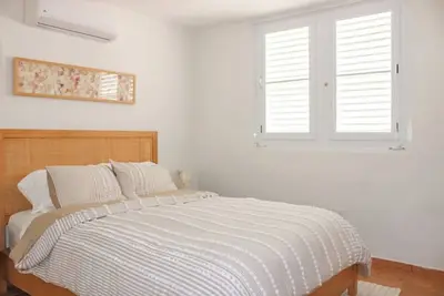 Image de Villa Steps from the beach 3- bedroom, Ac, WiFi, Small Pool & Outdoor Kitchen