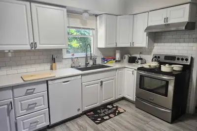 Image de 5bedrooms 7 beds, Free parking, private entry, Free Wi-Fi Near Washington Dc