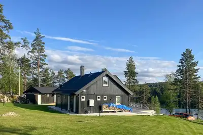 Image de Superbe maison à årjäng avec vue sur le.