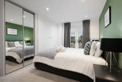 Image de Spacious modern 2br Old Trafford + Free Parking