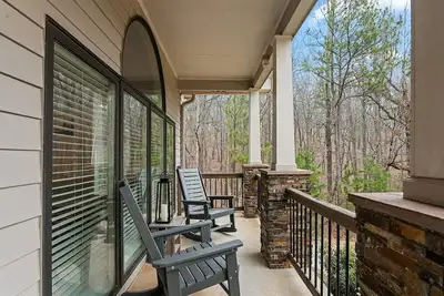 Image de Nature Lover’s Haven- Lake, Fire Pit and Play Area