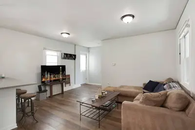 The Wow on Willow Bloomfield