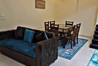 Image de Spacious 9-bedroom apartment with Ac, WiFi in marvelous Cairo Governorate