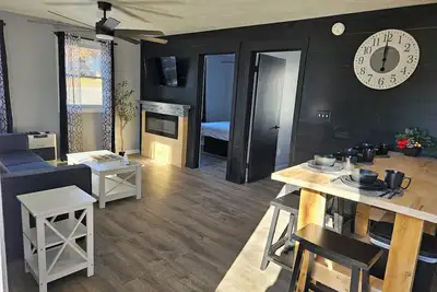 Image de Cozy Newly Renovated 2-bedroom Condo By The Beach