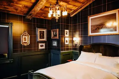 Image de Bootleggers Lodge - Marionne & Quinn