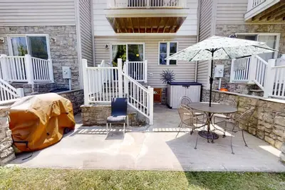 Image de Anchor Here- Cozy Waterfront Townhome, Perfect Getaway, Sandy Beach, Boat Slip