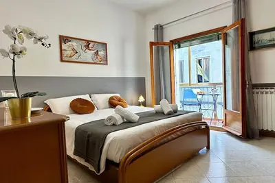 Image de Comfortable apartment, 10 min from the arrival points in Ve and the historical center