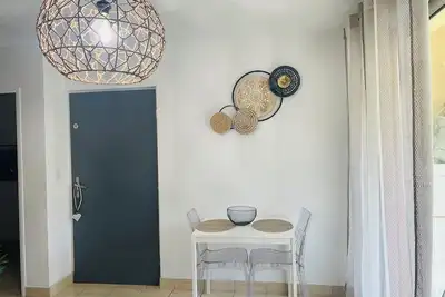 Image de 150 m de la plage pour 4 personnes  St Raphael L idéal pour vos vacances