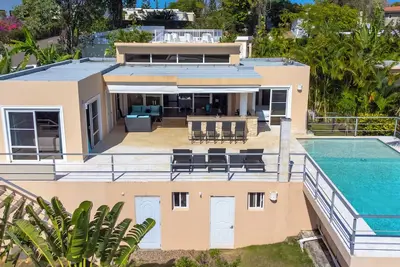 3-bedroom villa in enchanting Sosúa with Ac, WiFi Pool and remodeled kitchen.