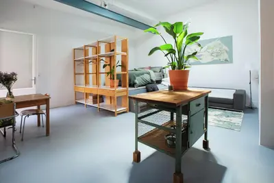 Image de Design Atelier Industrial, creative, large loft very central and yet quiet