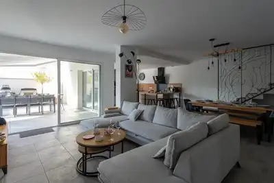 Image de Maison spacieuse 10p, proche plage, équipée, terrasse, Biscarrosse