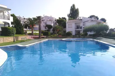 Appartement calme avec piscine, tennis, parking, et WiFi à Peñíscola