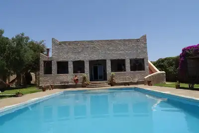 Maison Mimosa, lovely 3 bedroom villa with a Large pool