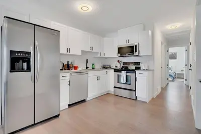 Image de Cindy - 3 Bedrooms, Cozy Main Floor Suite!