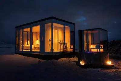 Image de Northern lights galore! Aura Retreat - Rok Cabin w private hot tub & sauna.