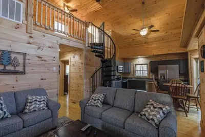 Charming 1-bedroom cabin in Luray with WiFi access