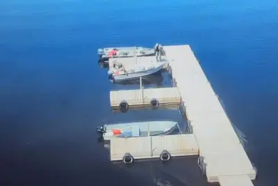 Image de Family & Pet Friendly Lakefront Cabin - Five Mile Lake Lodge