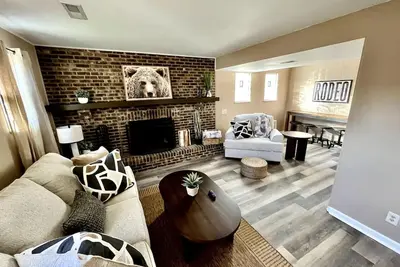 Image de Spacious 3 Bedroom with Outdoor Pool in Mason