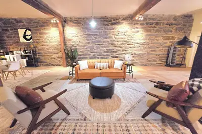 Image de Historical spacious loft Dntn/pets/parking Ext Stays. 8mins hospitals & Colleges