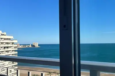 Image de Cozy apartment in first line of beach.