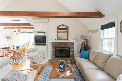 Image de Elbow Inn: Private Retreat with Two Master Suites