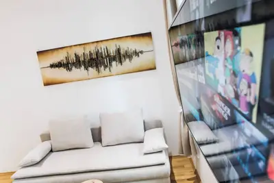 Image de Junior Suite: Luxurious 100 m² Apartment with Parking