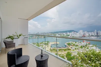 Image de luxury apt, Waterfront, wifi, pool at Cartagena H2