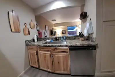 Image de Cozy condo in Sparks, Nv close to dining, shopping, and entertainment.