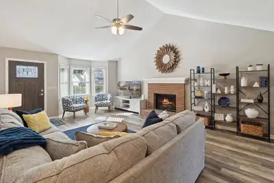 Image de Modern 2-bedroom condo in desirable North Macon. Close to many attractions!