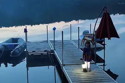 Image de Cozy 3-bedroom cottage on quiet lake