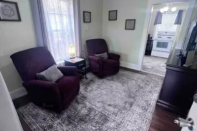 Image de Quaint cottage with Ac in charming Dixieland