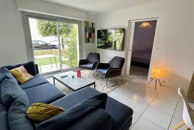 Image de Appartement rénové 76m2 à 500 m de l’ocean