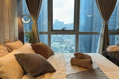 Modern Stylish 1br Condo Uptown Bgc w/ View - 22u