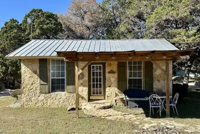 Image de Hilltop Cottage, Historic Silver Spur Dance Hall in heart of Texas Hill Country