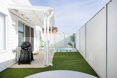 Image de Private Plunge Pool + Walk to Birubi