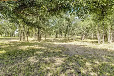 Image de Charming 3 bedroom house in Pilot Point with WiFi, Ac on 21 acres.