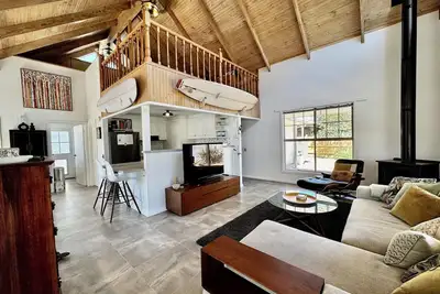 Image de Unique family home 400m to surf beach