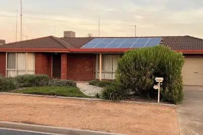 Image de Abideawhile. Spacious family home with views, linen supplied, move in and relax