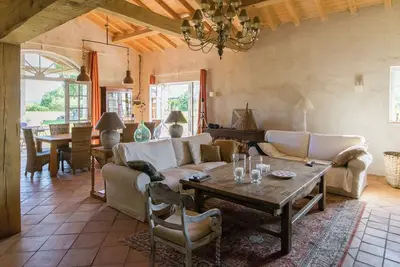 Manoir à Fargues avec piscine près de Bordeaux