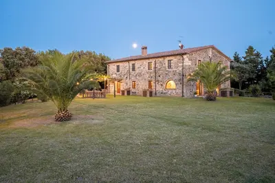 Image de Villa La Lespa w/ Private Pool Billiards and Lake View