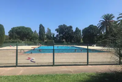 Image de Studio avec piscine à deux pas de la plage, résidence sécurisée, commerces
