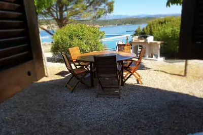 Image de Logement vue sur mer et montagnes. Accès à la plage à pieds.