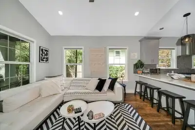 Image de Holly Hideaway 3 bed Modern Chic