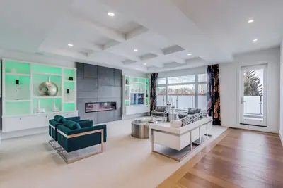 Image de Windsor - Luxury Mansion, Rooftop Patio w/ City Skyline View, Bbq